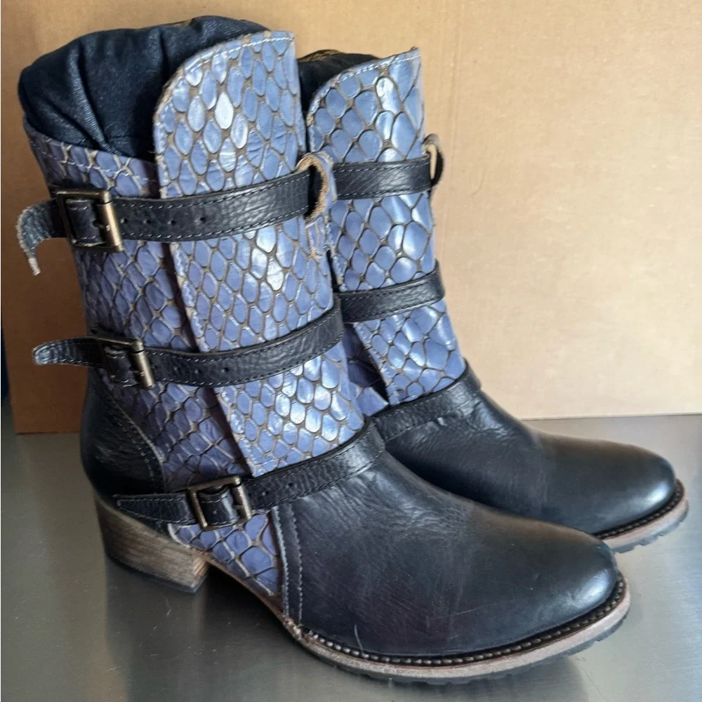🩵🦎RARE Freebird Apex in Blue Multi Lizard 🦎 👢